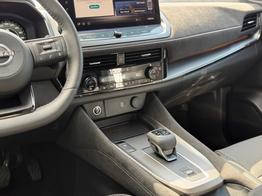 Nissan Qashqai N-DESIGN 1.3 mHEV AT Pano*20"*NAVI*E-Heck*SHZ*HeadUp*I-Key*E-Sitz* 