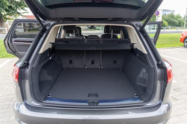 Volkswagen Touareg Elegance 3.0 V6 TDI *360°*AHK*MATRIX 
