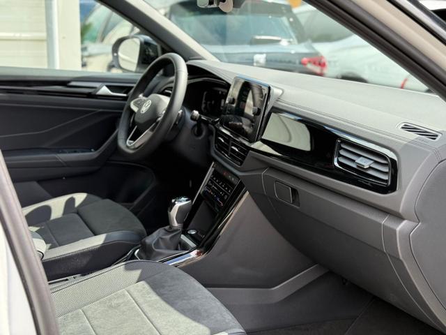 Volkswagen T-Roc Dark Line 1.5 TSI DSG *AHK*NAVI*Matrix* EasyOpen*SHZ* 