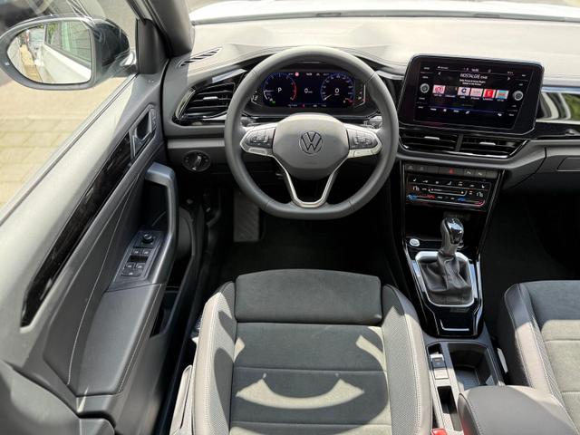 Volkswagen T-Roc Dark Line 1.5 TSI DSG *AHK*NAVI*Matrix* EasyOpen*SHZ* 