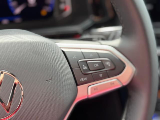 Volkswagen T-Roc Dark Line 1.5 TSI DSG *AHK*NAVI*Matrix* EasyOpen*SHZ* 