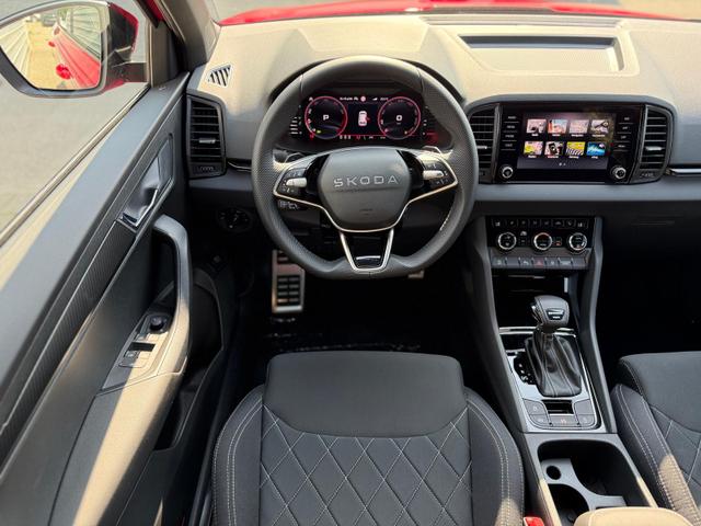 Skoda Karoq Sportline 2.0 TSI DSG 4x4 *AHK*19Zoll 
