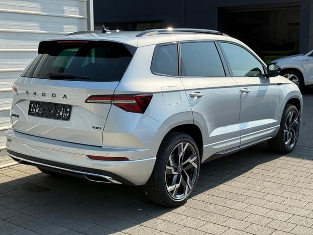 Skoda Karoq Sportline 2.0 TSI DSG 4x4 *AHK*19Zoll 