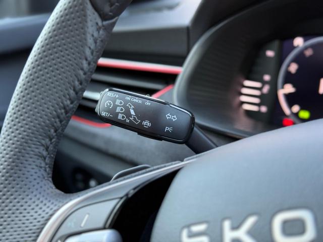 Skoda Kamiq Sport 1.5 TSI DSG *KAMERA*KESSY*SHZ 