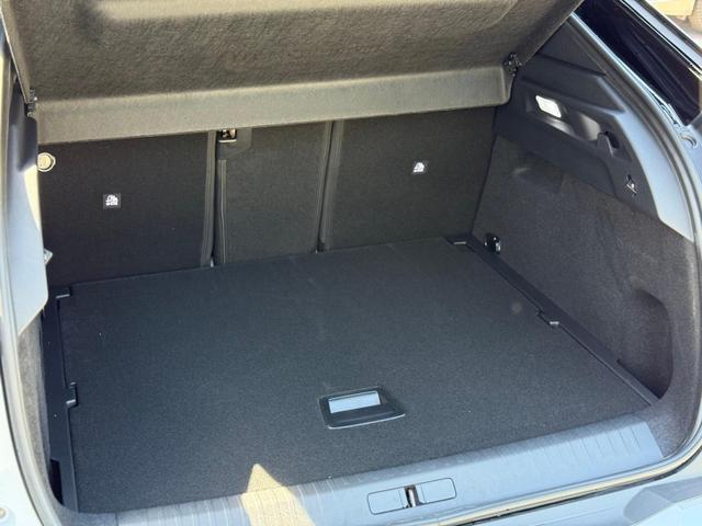 3008 GT HYBRID 145 e-DSC6 *AHK*360°*NAVI*19"*Matrix LED*Winterpak*E-Heck* 
