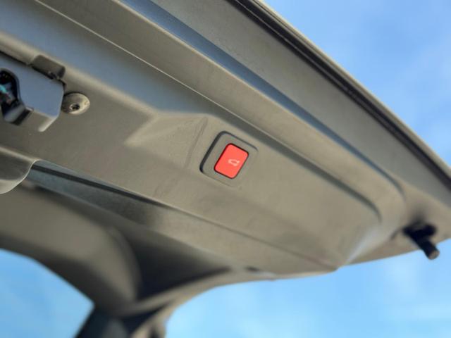 3008 GT HYBRID 145 e-DSC6 *AHK*360°*NAVI*19"*Matrix LED*Winterpak*E-Heck* 
