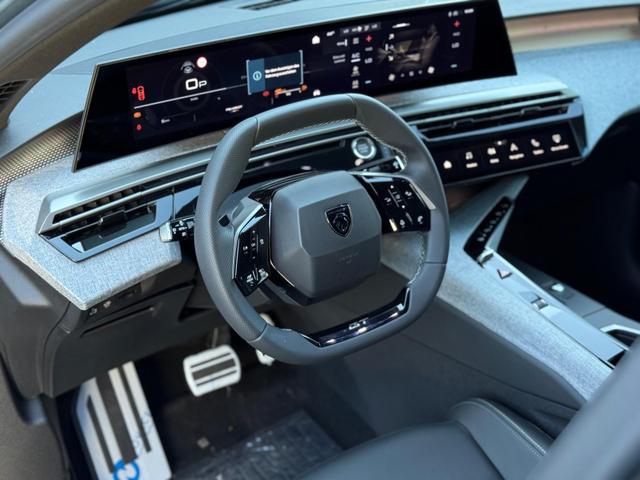 3008 GT HYBRID 145 e-DSC6 *AHK*360°*NAVI*19"*Matrix LED*Winterpak*E-Heck* 