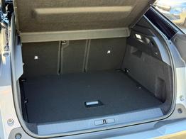 Peugeot 3008 GT HYBRID 145 e-DSC6 *AHK*360°*NAVI*19"*Matrix LED*Winterpak*E-Heck* 