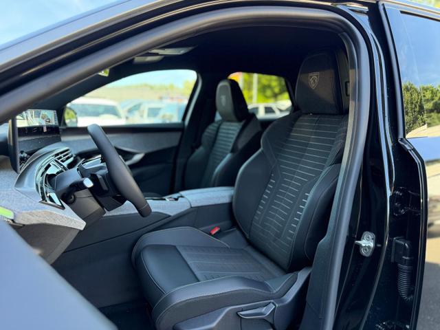 3008 GT HYBRID 145 e-DSC6 *AHK*360°*NAVI*19"*Matrix LED*Winterpak*E-Heck* 