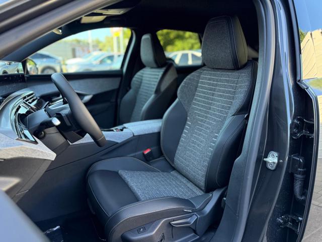 Peugeot 3008 Allure HYBRID 145 e-DSC6 *AHK*NAVI*360°*19"*LED*ACC*Winterpak* 