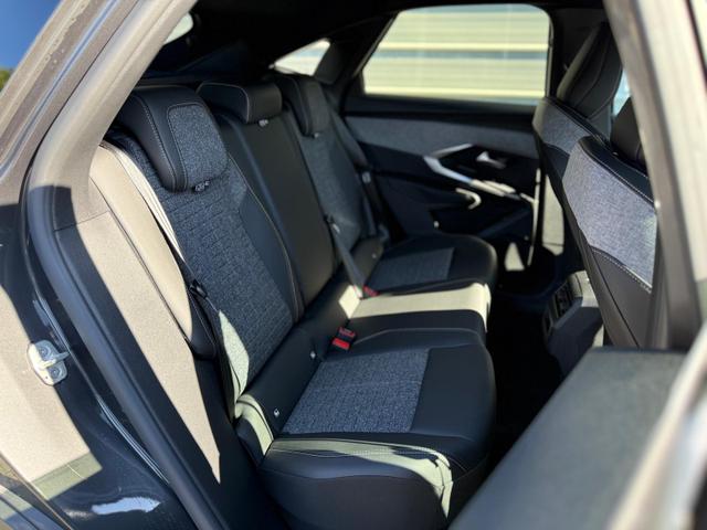 Peugeot 3008 Allure HYBRID 145 e-DSC6 *AHK*NAVI*360°*19"*LED*ACC*Winterpak* 