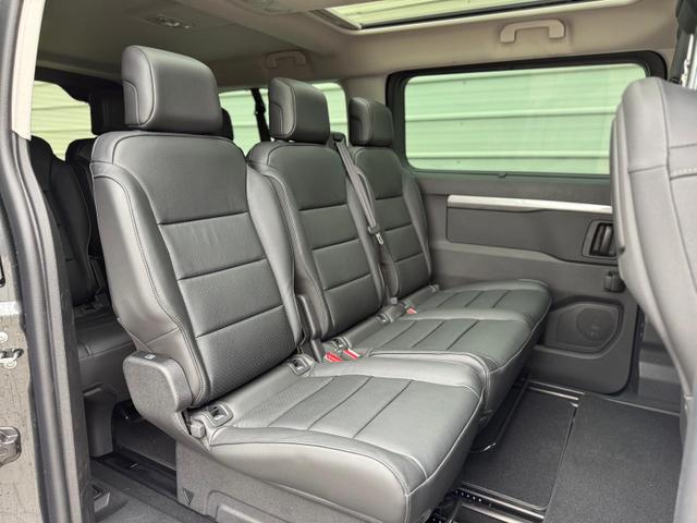 Peugeot Traveller Premium L3 180 BHDI *GLASDACH*NAVI*KAMERA*AHK 