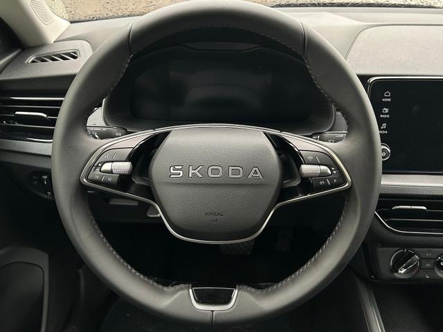 Skoda Kamiq Essence 1.0 TSI DSG *AHK*SHZ*SmartLink*LED 