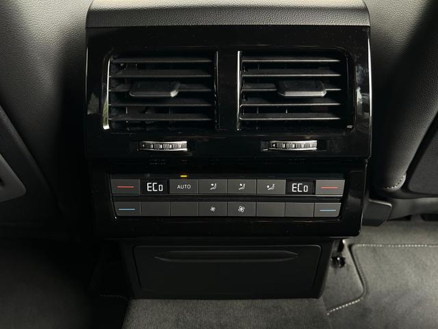 Volkswagen Touareg Elegance R-Line 3.0 V6 TDI *360°*AHK*MATRIX 