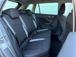 Skoda Kamiq Selection 1.0 TSI DSG AHK*Alu*8tfach*Matrix*SHZ*Kamera*Keyless*2Z Klimaauto* 