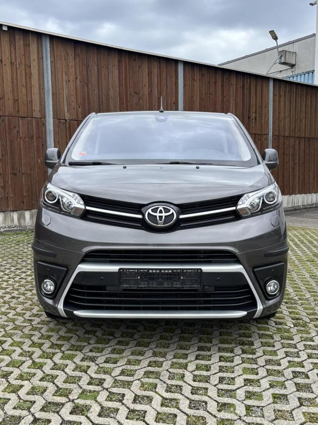 Toyota Proace Verso (Verso) L2 *Standheizung*8-fach*9-Sitzer* 