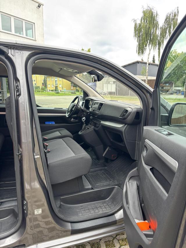 Toyota Proace Verso (Verso) L2 *Standheizung*8-fach*9-Sitzer* 