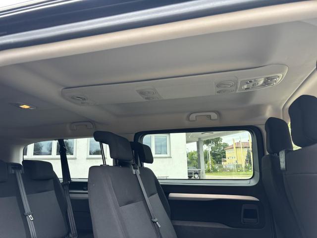 Toyota Proace Verso (Verso) L2 *Standheizung*8-fach*9-Sitzer* 