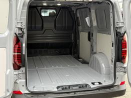 Volkswagen T7 Kastenwagen Transporter L1 2.0 TDI *Kamera*AHK*Android Auto*PDC*Klima* 