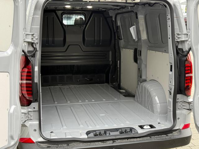 Volkswagen T7 Kastenwagen Transporter L1 2.0 TDI *Kamera*AHK*Android Auto*PDC*Klima* 