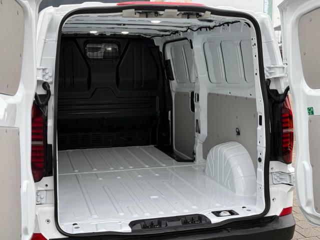Volkswagen T7 Kastenwagen Transporter L1 2.0 TDI *Kamera*AHK*Android Auto*PDC*Klima* 