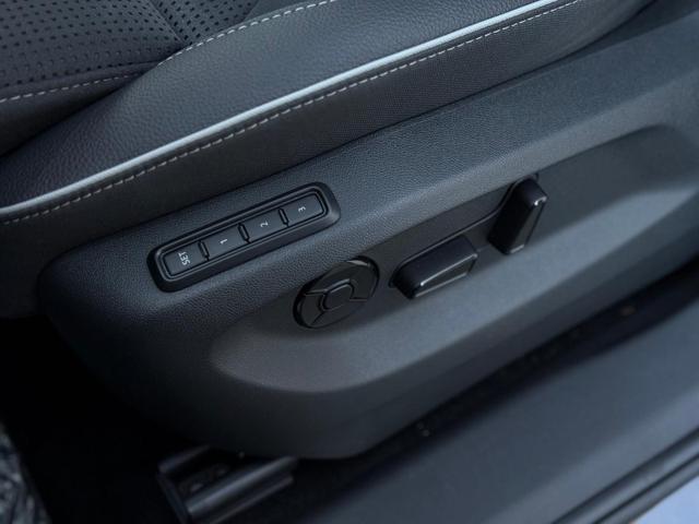 Kodiaq Sportline 2.0 TDI DSG 4x4 7Sitzer*AHK*NAVI*SHZ*Matrix*360°*IPA*Keyless*Canton 