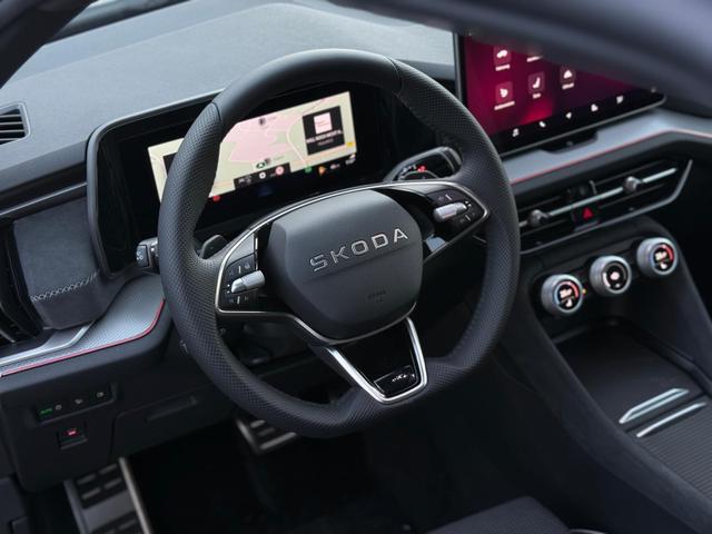 Skoda Kodiaq Sportline 2.0 TDI DSG 4x4 AHK*NAVI*SHZ*Matrix*360°*IPA*Keyless*Canton 