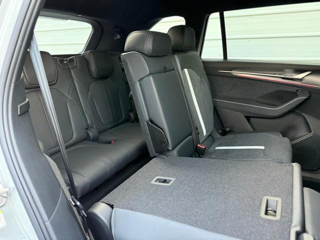 Skoda Kodiaq Sportline 2.0 TDI DSG 4x4 7Sitzer*AHK*NAVI*SHZ*Matrix*360°*IPA*Keyless*Canton 