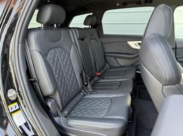Audi SQ7 4.0l TFSI Quattro AHK*Panorama*7Sitzer*StandHeiz*HD Matrix*5 Jahre Garant*22"*B&O Sound* 