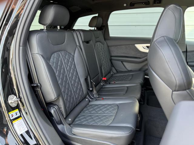 Audi SQ7 4.0l TFSI Quattro AHK*Panorama*7Sitzer*StandHeiz*HD Matrix*5 Jahre Garant*22"*B&O Sound* 