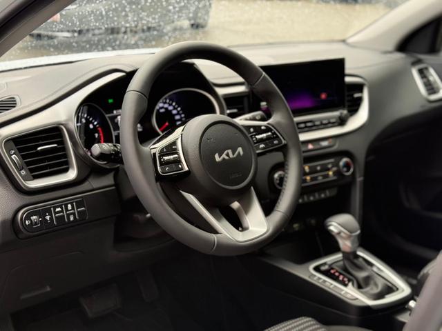 Kia XCeed Silver 1.6 T-GDi DCT Navi*Android Auto*SHZ*Kamera*Klima*LED 