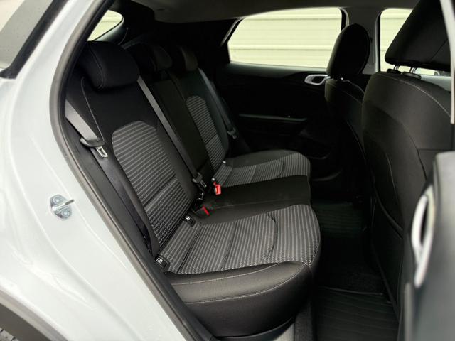 Kia XCeed Silver 1.6 T-GDi DCT Navi*Android Auto*SHZ*Kamera*Klima*LED 