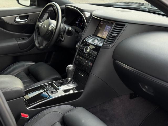 Infiniti QX70 3.7 V6 Navi*SHZ*AHK 