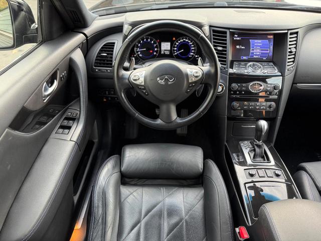 Infiniti QX70 3.7 V6 Navi*SHZ*AHK 