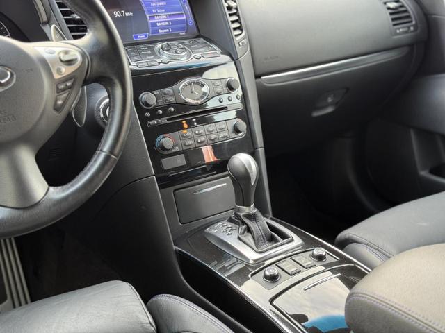 Infiniti QX70 3.7 V6 Navi*SHZ*AHK 