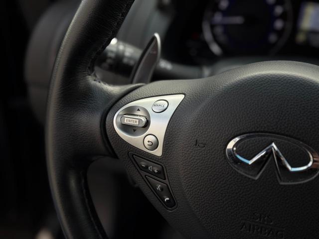 Infiniti QX70 3.7 V6 Navi*SHZ*AHK 