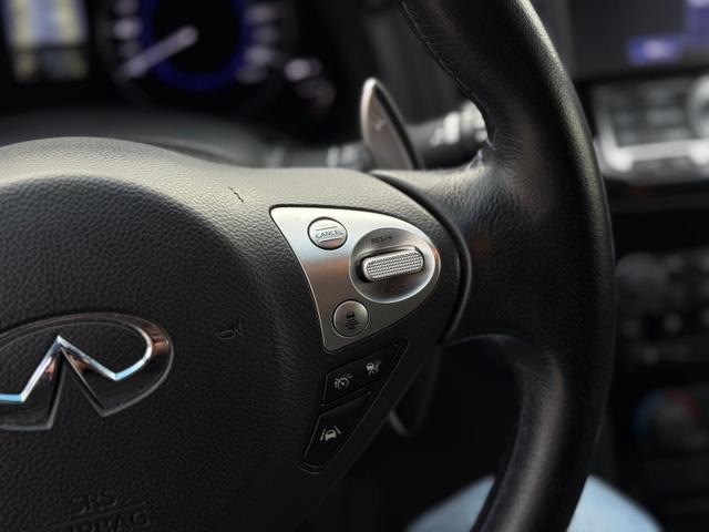 Infiniti QX70 3.7 V6 Navi*SHZ*AHK 