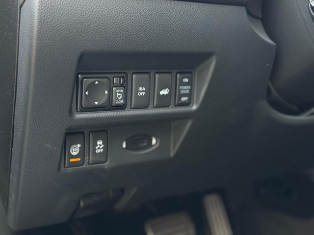 Infiniti QX70 3.7 V6 Navi*SHZ*AHK 