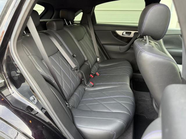 Infiniti QX70 3.7 V6 Navi*SHZ*AHK 