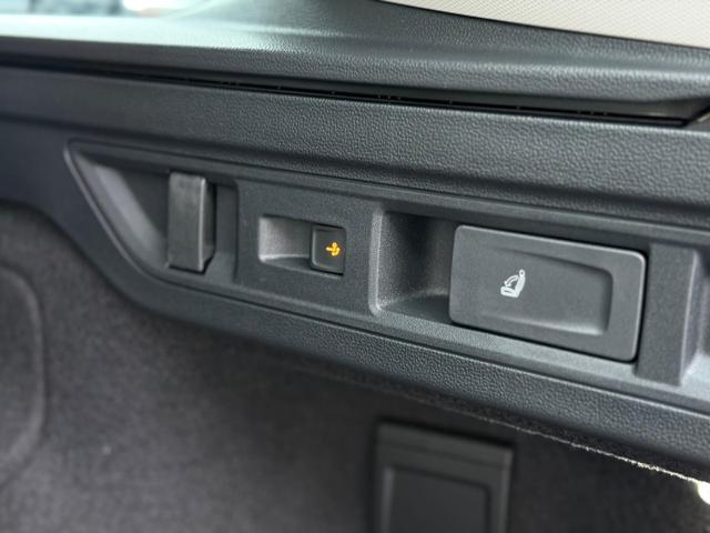 Volkswagen Passat Variant City 1.5 eTSI DSG AHK*Android Auto*SHZ*Kamera*5J Garant*SideAsst*2Z Klimaauto* 