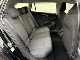 Volkswagen Passat Variant City 1.5 eTSI DSG AHK*Android Auto*SHZ*Kamera*5J Garant*SideAsst*2Z Klimaauto* 