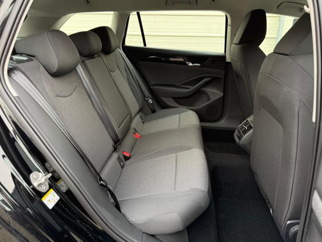 Volkswagen Passat Variant City 1.5 eTSI DSG AHK*Android Auto*SHZ*Kamera*5J Garant*SideAsst*2Z Klimaauto* 