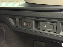 Volkswagen Passat Variant City 1.5 eTSI DSG AHK*Android Auto*SHZ*Kamera*5J Garant*SideAsst*2Z Klimaauto* 