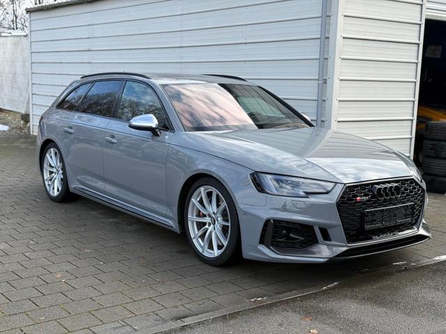 Audi RS4 Avant - Quattro *ACC*Matrix*DriveSelect*B&O*