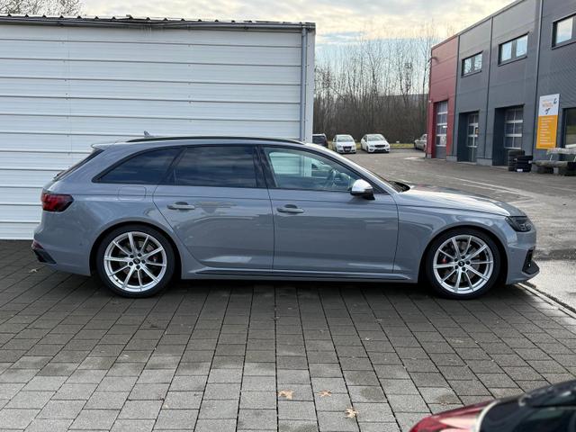 Audi RS4 Avant Quattro *ACC*Matrix*DriveSelect*B&O* 