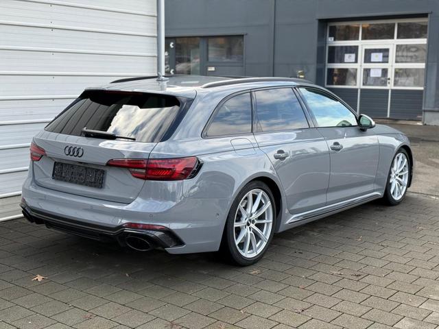 Audi RS4 Avant Quattro *ACC*Matrix*DriveSelect*B&O* 