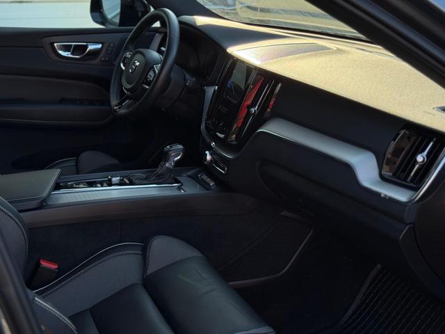 Volvo XC60 R-Design D4 ACC*H/K*IntelliSafe*AHK 