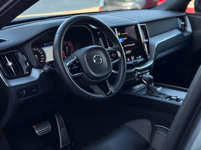 Volvo XC60 R-Design D4 ACC*H/K*IntelliSafe*AHK 