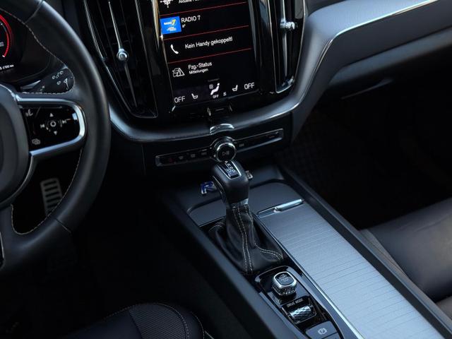 Volvo XC60 R-Design D4 ACC*H/K*IntelliSafe*AHK 