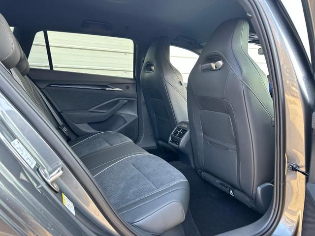 Skoda Superb Combi Sportline Kombi 2.0 TDI DSG 4x4 *HUD*AHK*Navi*Matrix*AssistenzPlus*NAVI*E-Heck*Keyless 